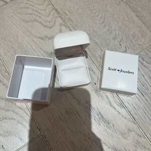 Scott Jewelers White Ring Box